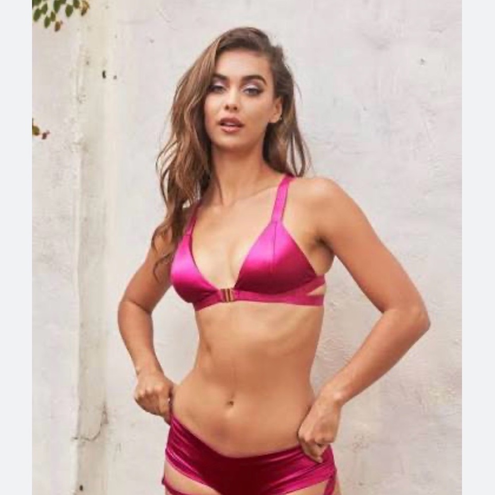 Luna pole wear set
